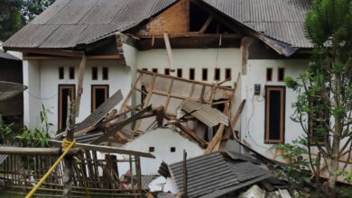 Photo of Kepala BNPB Tinjau Lokasi Gempa M 6,6 Banten